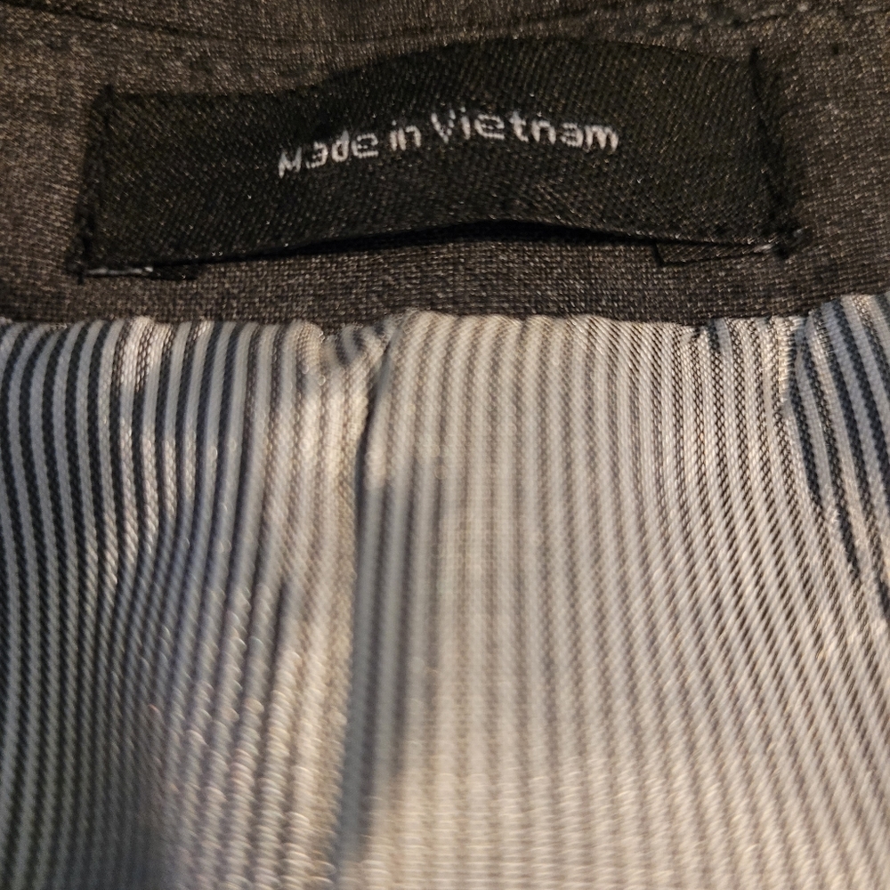 Mens suit - Picture 7 of 12